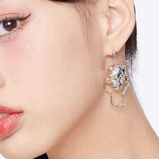 Design Mechanical Hime White Earring