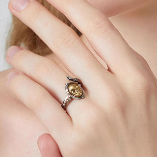 Lilith Star Ring